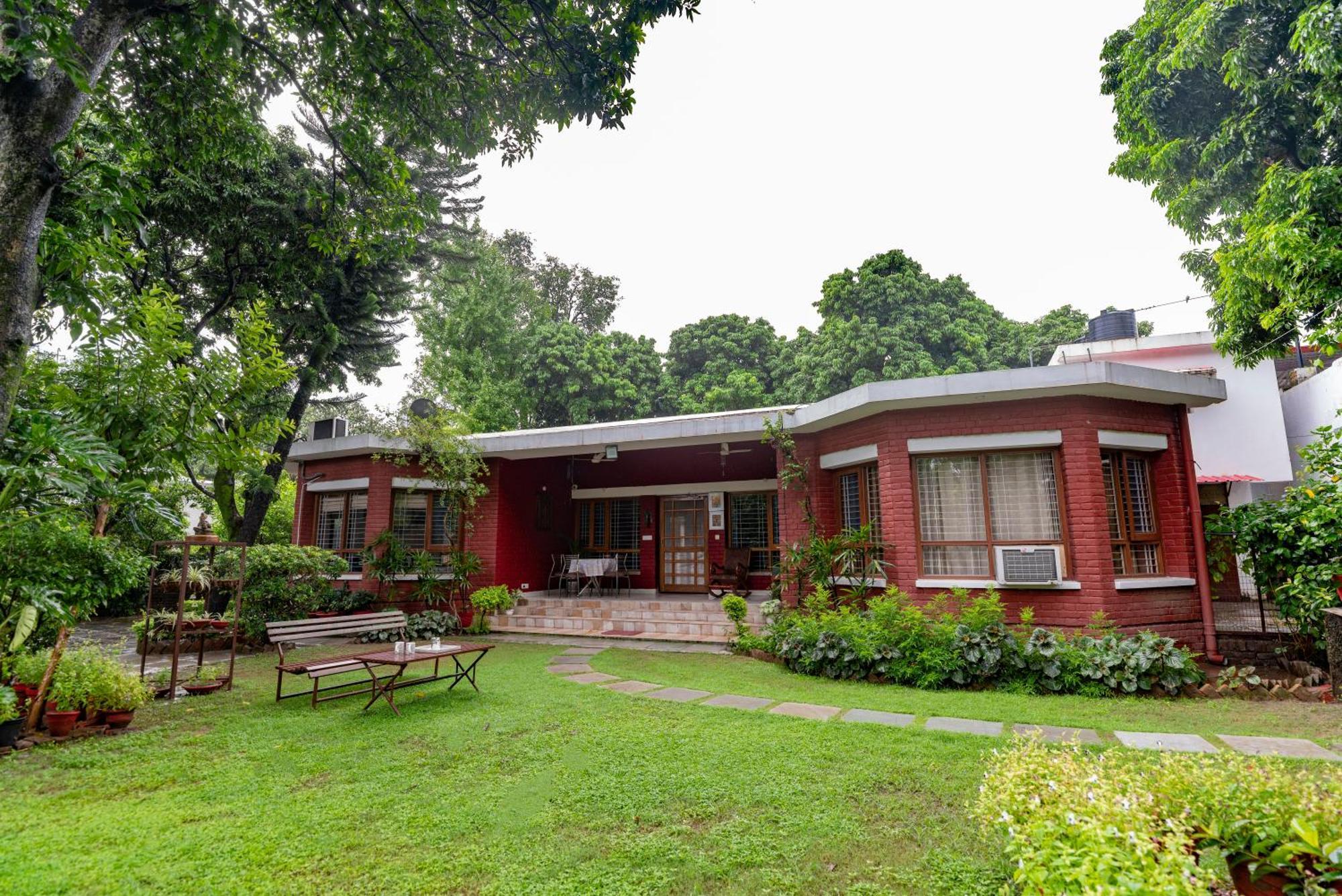 Saffronstays Doon Garden Villa - Near Doon School And Mall Road เดห์ราดุน ภายนอก รูปภาพ