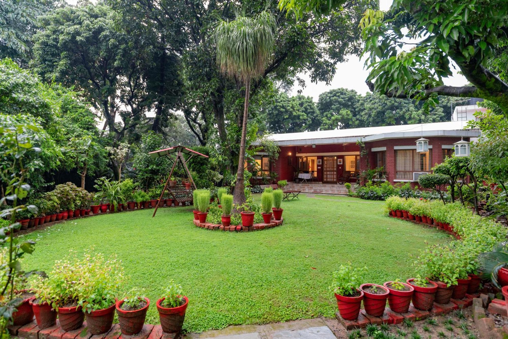 Saffronstays Doon Garden Villa - Near Doon School And Mall Road เดห์ราดุน ภายนอก รูปภาพ